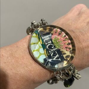 Unique Bracelet graphics with Lucky
